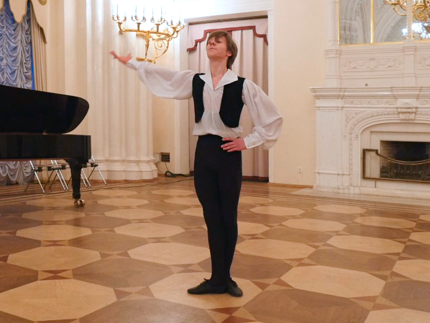 Лев Семенов